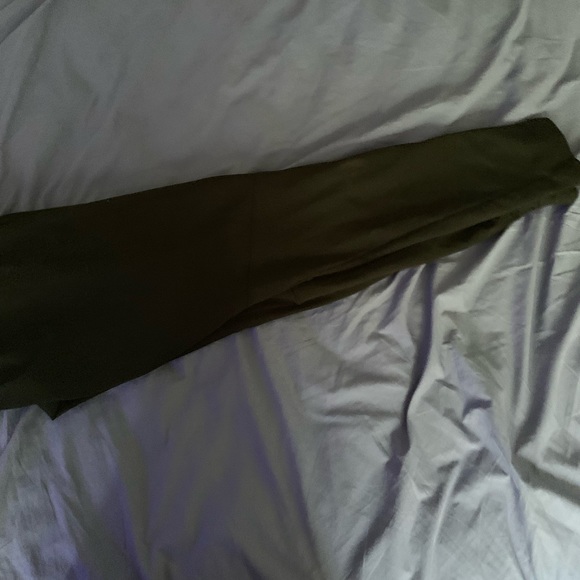 Under armor track pants - Picture 3 of 4